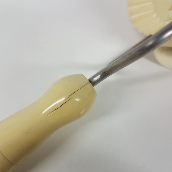 Vintage Rolling Cookie Cutter - Picture 8 of 8